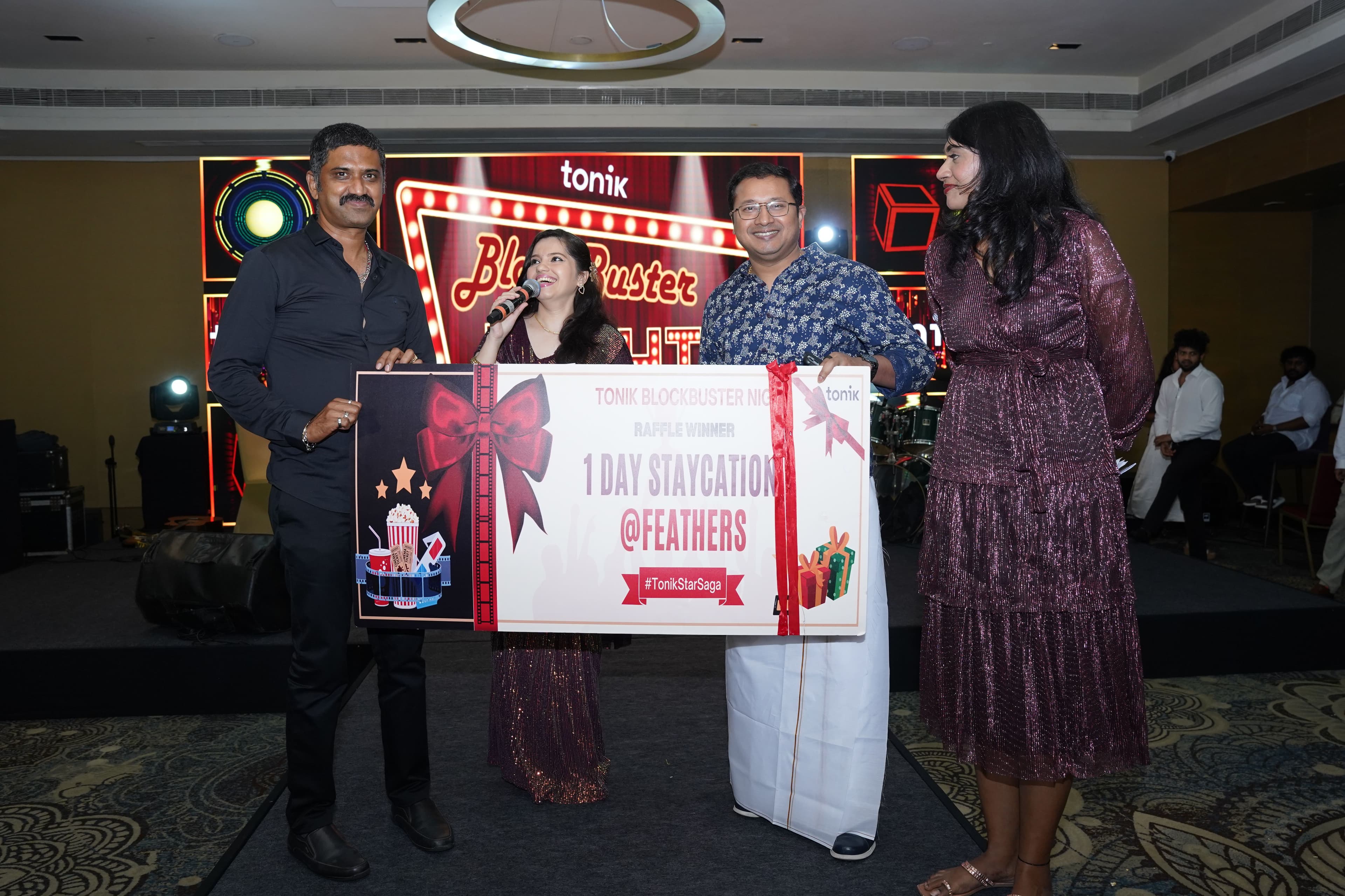 Theme Decor & Setup — 9